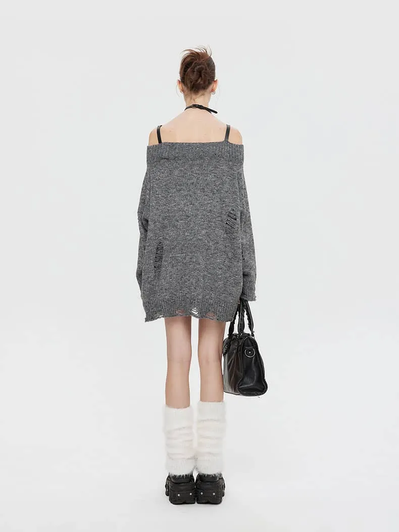 Loose-fitting sweater with one-shoulder design