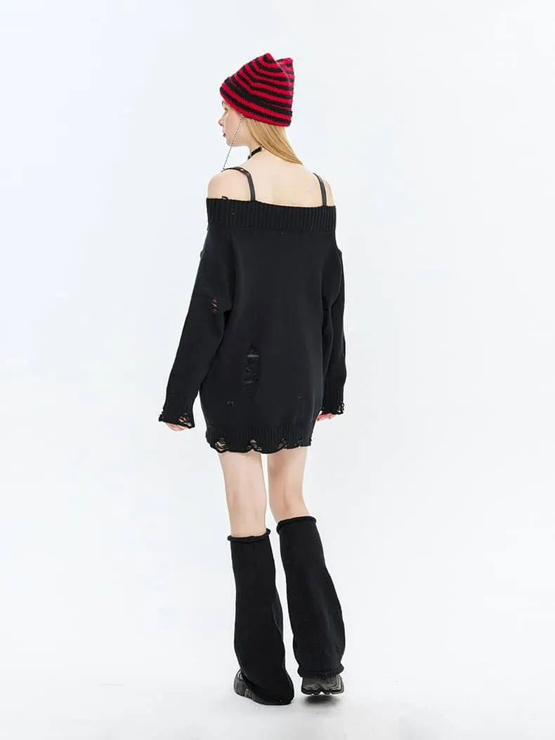 Loose-fitting sweater with one-shoulder design